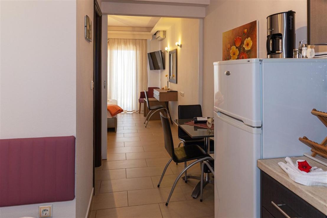 Studio Nikiti Beach Exterior foto